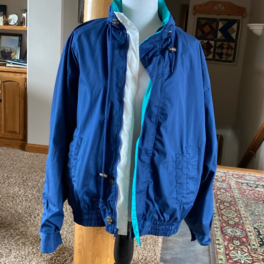 Women’s size Large lightweight raincoat